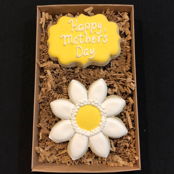 Mother’s Day Cookie Gift Set- 2 Cookies - Item ships in 3-5 Business days, place order 2-3 weeks before needed, no “pre-orders” accepted!