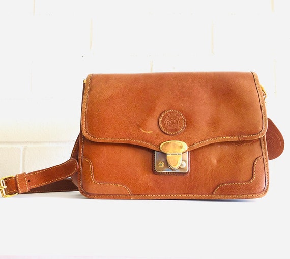1990s Vintage Tan Leather Crossbody Satchel Classic Tan Leather  
