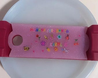 Plato para vaso - Personalizable de 30 oz o 40 oz - Personalizado con KarolG Mañana Sera Bonito - Elegante regalo personalizado