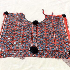 Authentisches Tribal handgemachtes Banjara Passe mit Patchwork und Spiegelstickerei