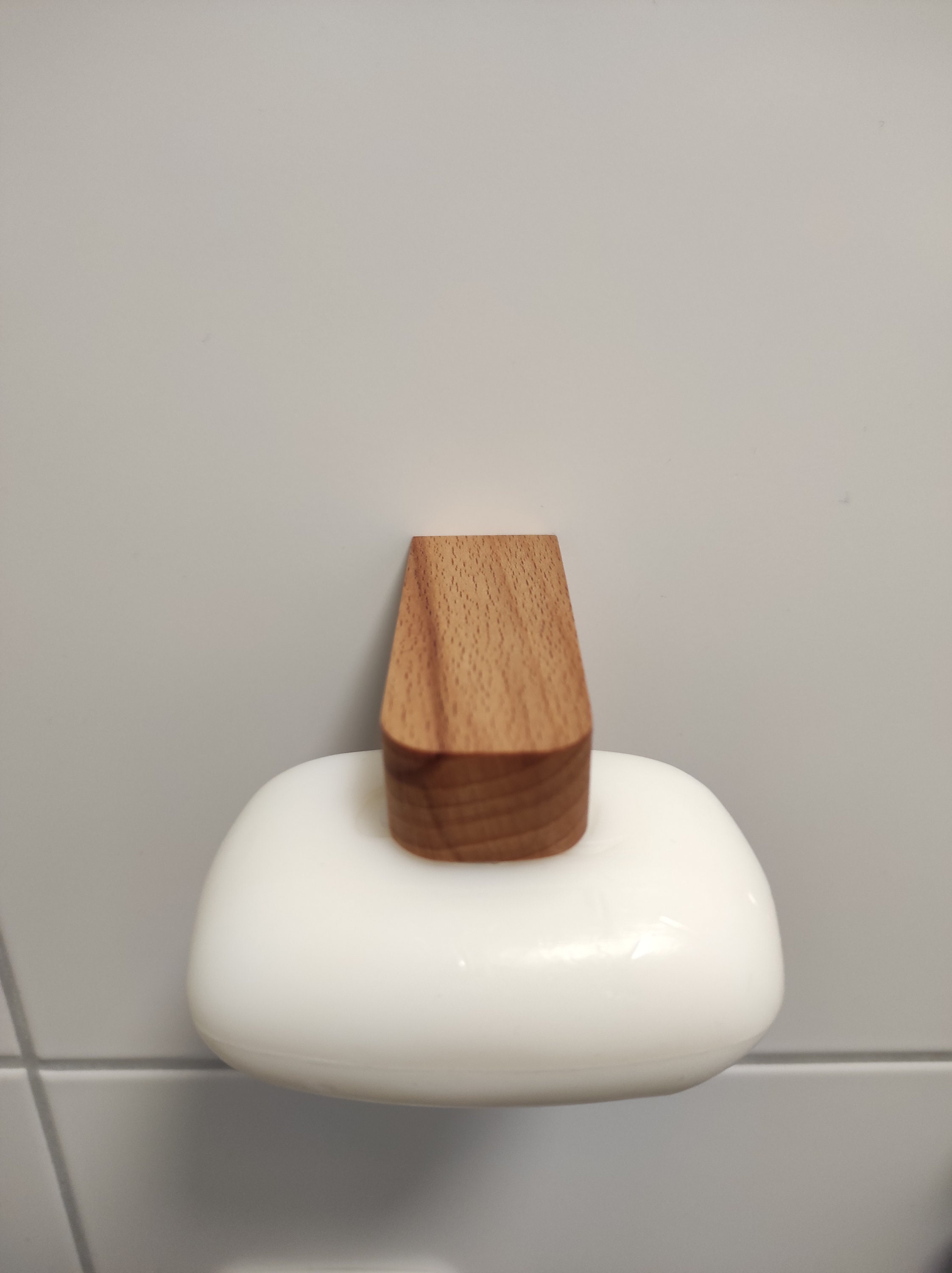 1/2 PCS Magnetic Soap Holder, Wall Mount Soap Dish, Self-Adhesive