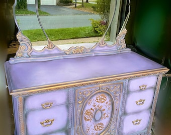 Stunning Lilac Dresser With Mirror