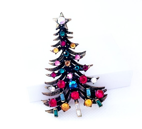 Vintage Hollycraft Christmas Tree Brooch Pin, Chr… - image 1