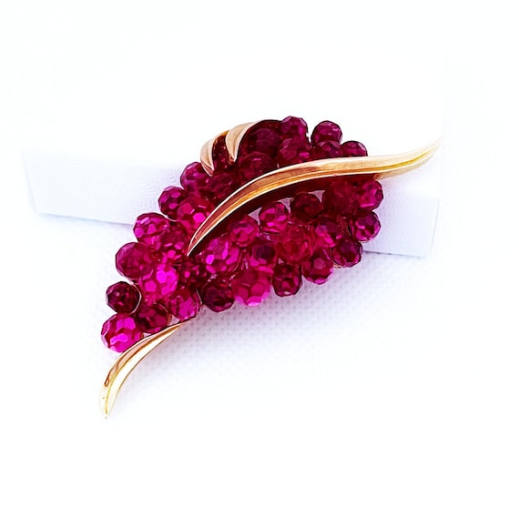 Vintage Crown Trifari Fuchsia Pink Briolette Broo… - image 1