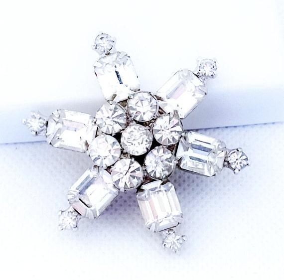 Stunning Vintage Weiss Snowflake Brooch, Christma… - image 4