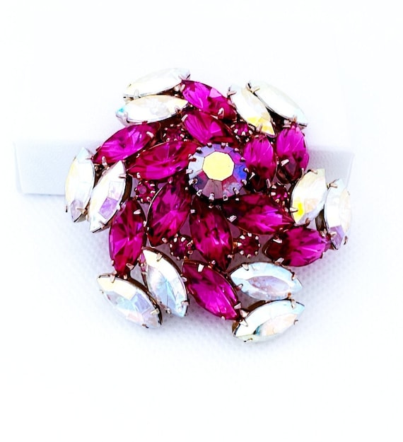 Vintage Fuchsia Pink Rhinestone Brooch Pin - image 1