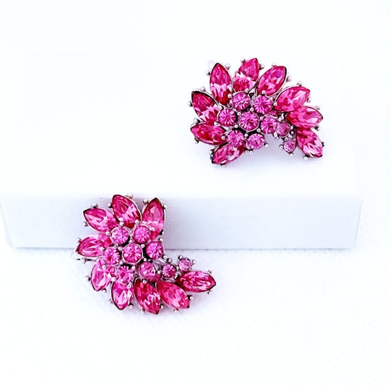 Vintage Trifari Pink Fuchsia Contessa Earrings - image 3