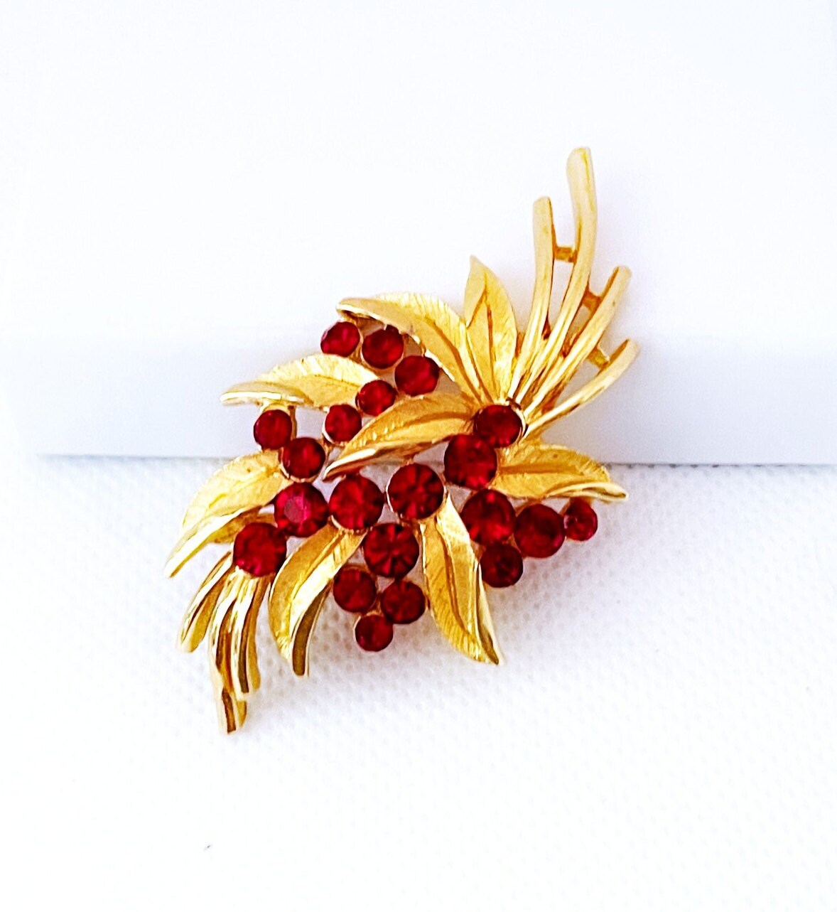 Vintage Crown Trifari Red Rhinestone Brooch, Vintage Crown Trifari ...