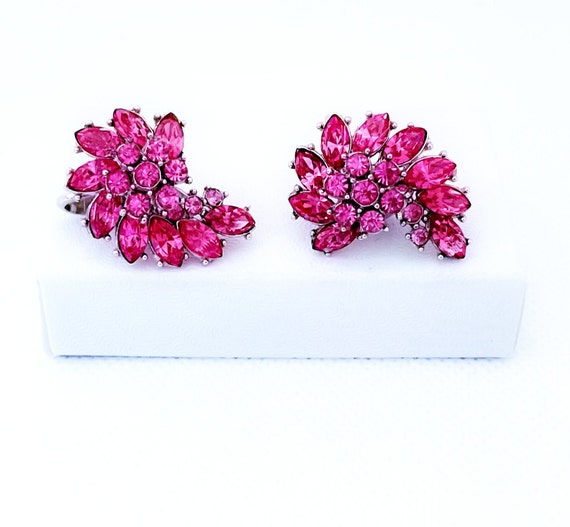 Vintage Trifari Pink Fuchsia Contessa Earrings - image 1