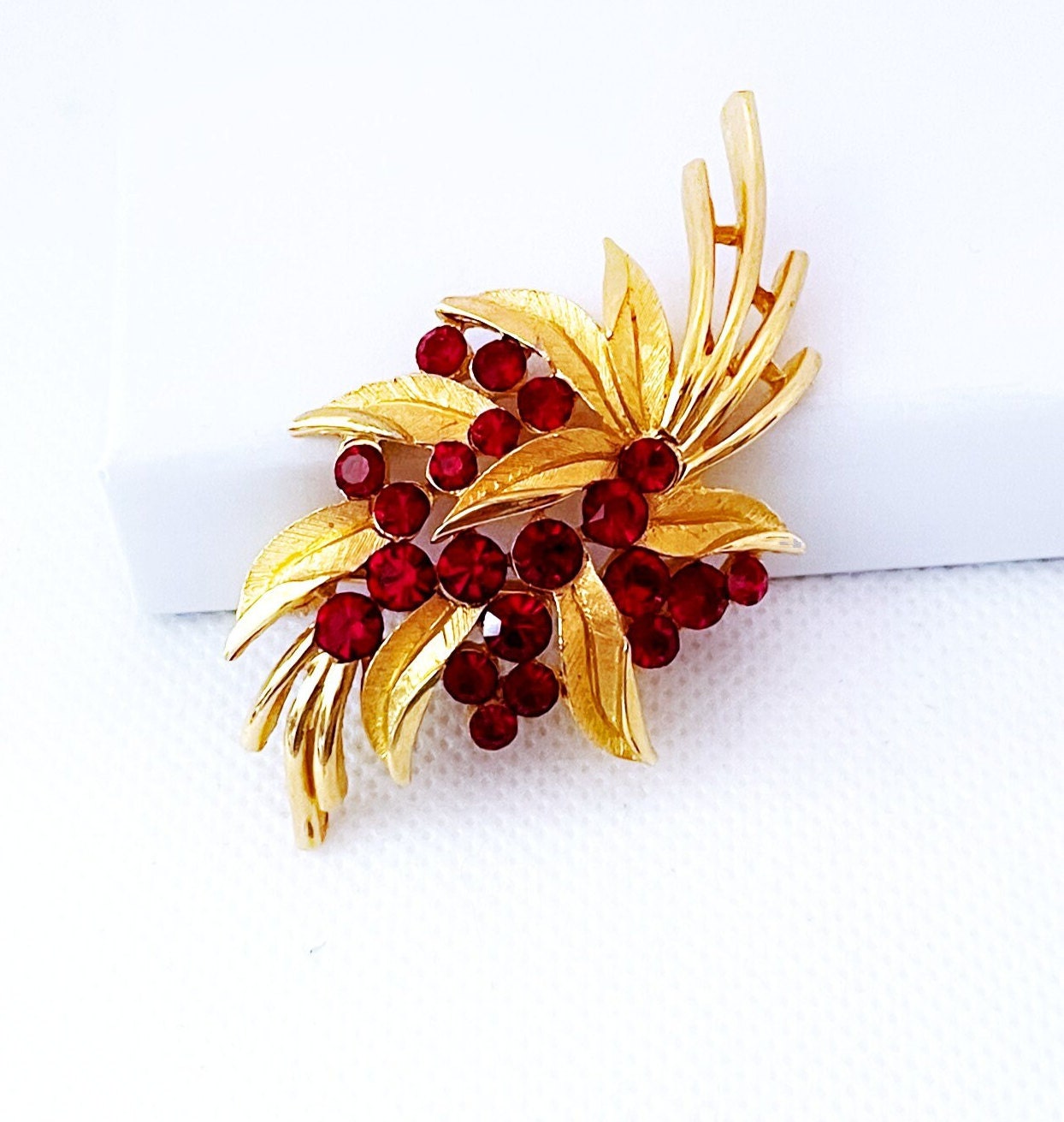 Vintage Crown Trifari Red Rhinestone Brooch, Vintage Crown Trifari ...