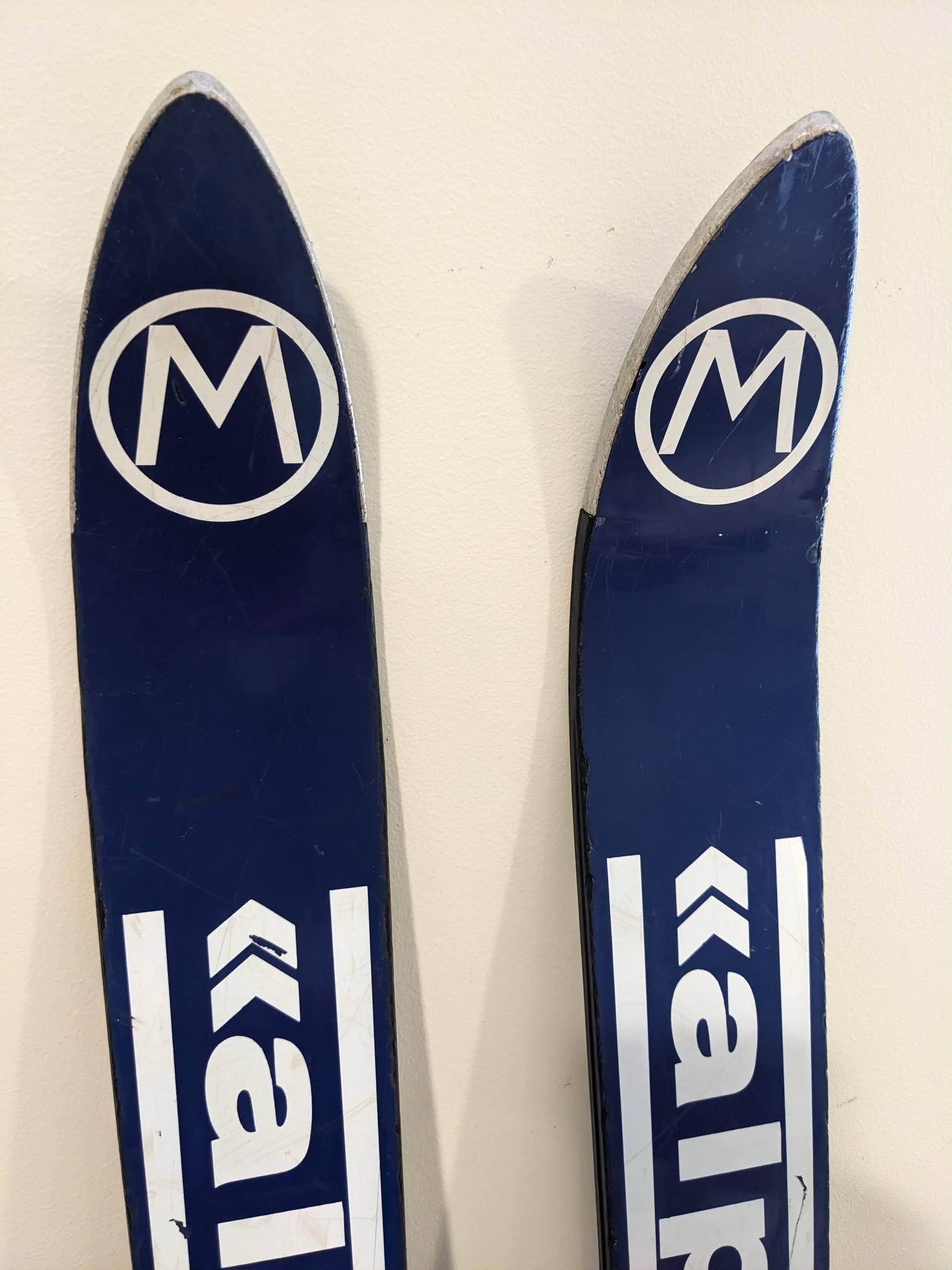 Vintage Skis, Alpineglass, Wooden, Beautiful Blue Top. Tyrolia