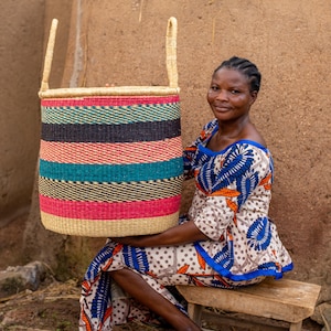 Handwoven Large Laundry Basket with Handles– Natural Woven Hamper for Clothes, Towels & Blankets – Eco-Friendly Home Storage
