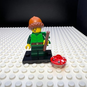 Forest Elf LEGO® collectable Minifigure series 22 71032.