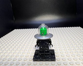 Flying Saucer Costume Fan LEGO® collectable Minifigure series 26 71046.