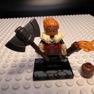 Dwarf Barbarian LEGO® collectable Minifigure Dungeons and Dragons 71047.