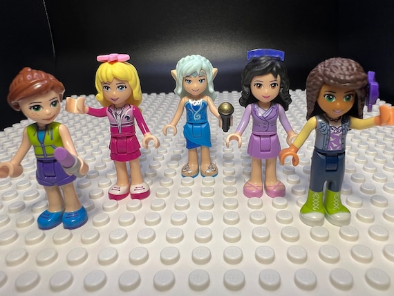 LEGO 10 NEW FEMALE GIRL MINIFIGURES TOWN CITY SERIES FRIENDS FIGURES