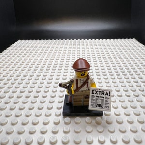 Newspaper Kid LEGO® collectable Minifigure series 24 71037.