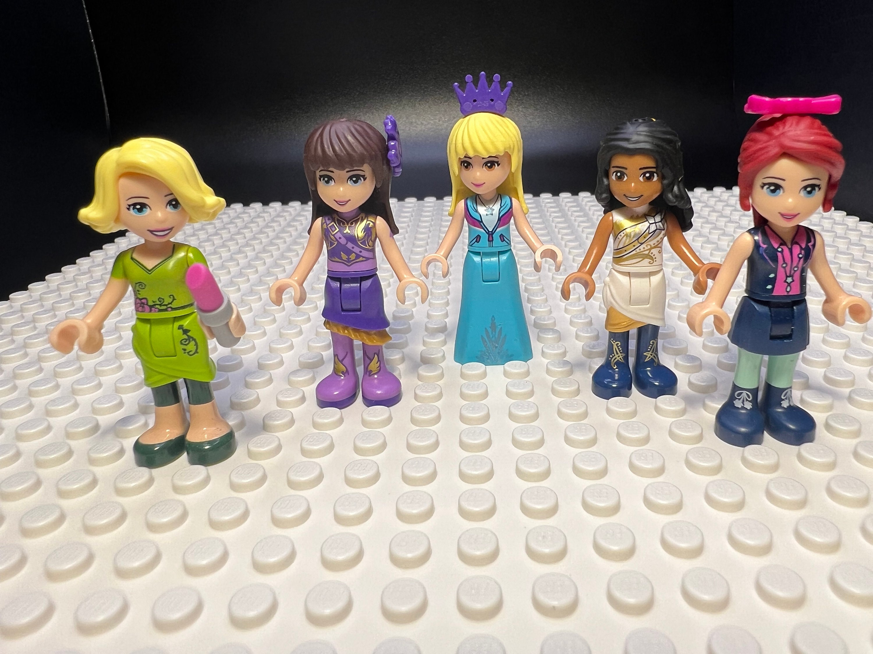 Lego Friends Random Minifigures Girls Boys Dolls w/ Accessories Animals Lot  of 5