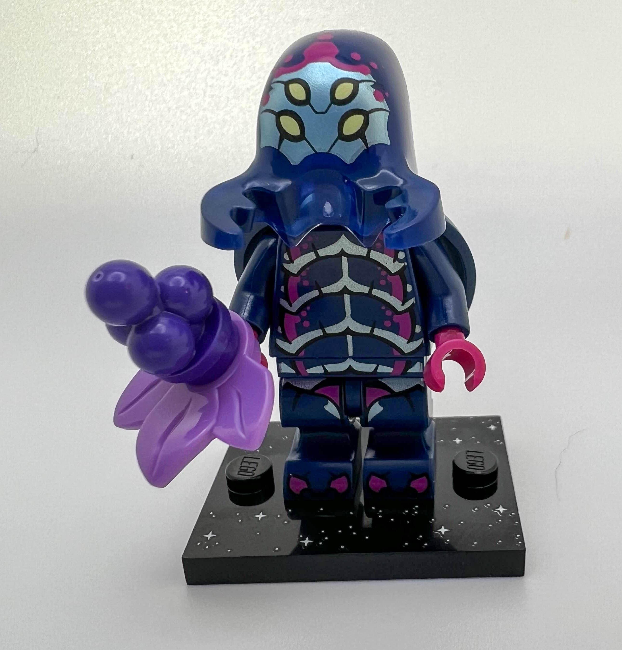Alien Beetlezoid LEGO® Collectable Minifigure Series 26 71046. - Etsy