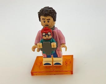 Spider-Man, Peter B. Parker   and 'Mayday' , May Parker LEGO® collectable Minifigure series Spider-Man 71050.