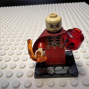 Szass Tam LEGO® collectable Minifigure Dungeons and Dragons 71047.