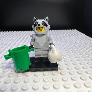 Raccoon Costume Fan LEGO® collectable Minifigure series 22 71032.