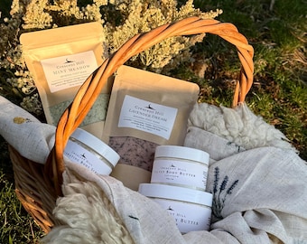 Lavender Dream Foot Soak | Epsom Salt, Pink Clay, Lavender Buds, Chamomile