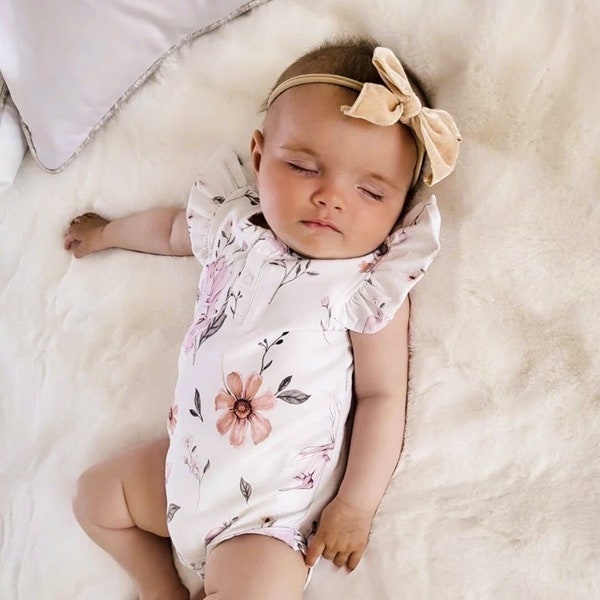 Baby Girl Bodysuit Short Sleeves Babygrow Newborn Vest / Baby Shower Gift / Baby Arrival Outfit / Newborn Baby Clothes Floral With Fairies