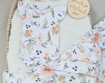 Baby Girl Bodysuit Short Sleeves Babygrow Newborn Vest Flowers / Baby Shower Gift / Baby Arrival Outfit / Newborn Baby Clothes Floral
