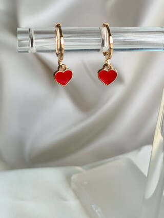 Orecchini A Cerchio Huggie Con Cuore Rosso Smaltato - Placcati Oro 14K, Ipoallergenici E Leggeri Per Donna
