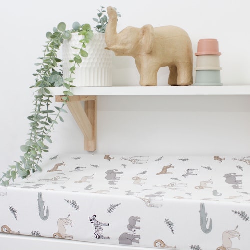 Antiroll Wedge Changing Mat // Unisex Baby Changing Mat // Etsy UK