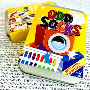 Jeu de cartes Odd Socks - Jeu de famille, jeu de voyage, vacances amusantes, choisissez une paire, vieille femme de chambre, jeux pour enfants, jouets, classique, rétro, vintage, jeu en boîte