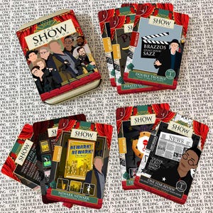 O show deve continuar - O jogo de cartas inspirado em Only Murders - Mabel, Oliver, Charles, Arconia, musicais, assassino, Goosebury Theatre, assassinato