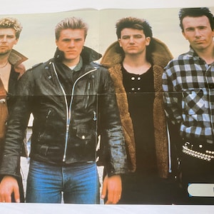 Póster original vintage de doble cara de Loverboy y U2 (números de 1983)