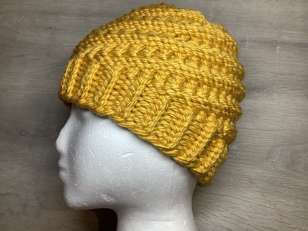 Loom Knit Spiral Hat Pattern Instructions Easy Beginner Level Gift