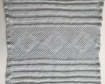 Loom Knit Pattern Diamond Baby Blanket Easy Beginner Level Instructions with Step-by-Step Pictures and Chart Gift for New Mother Pet Bed