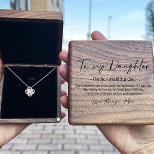 Colar para minha filha no dia do casamento - Presente personalizado para filha no casamento - Presentes de casamento da mãe da noiva - Caixa de presente de madeira com joias