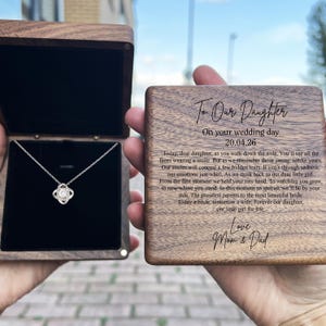 Regalo de boda personalizado para hija en el día de su boda / Regalo de boda para hija de sus padres / Regalo de novia de mamá y papá de madera
