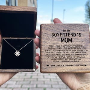 Para a mãe do meu namorado, conjunto de presente de colar de joias personalizado exclusivo, mensagem de agradecimento para a sogra, caixa de presente de madeira