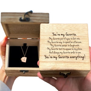 Collar de carta de amor con eres mi caja de regalo de madera grabada favorita Regalo del día de San Valentín para ella, mensaje de amor para el cumpleaños de su novia