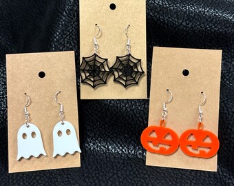 Lasergesneden acryl spookachtige seizoen Halloween-oorbellen