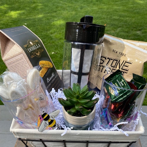 Coffee Lovers Cold Brew Gift Basket including Cold Brew shops Maker. Gourmet Coffee Lovers Gift. Corporate Gift