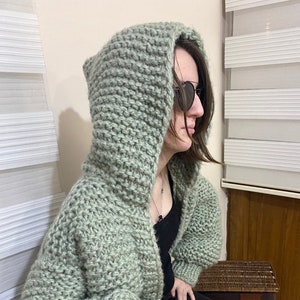 Cardigan Woman, Hoodie  Jacket, Light Green Chunky Cardigan, Chunky Crop Cardigan, Handknit Sweater, Knit Chunky Wool, Slouchy Cardigan,Gift