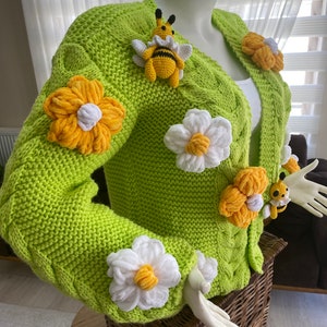 Crop Bee Knit Cardigan, Neon Green Cardigan, Green Oversize Cardigan, Handmade Sweater, Knit Bloom Cardigan, Bee White Flower Jacket, gift