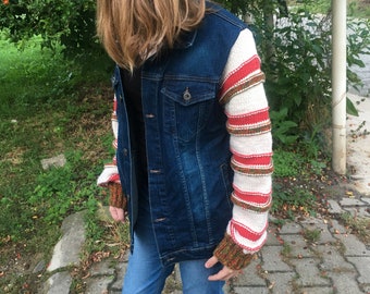 Kurtka jeansowa z ręcznie robionymi rękawami, w stylu boho hippie