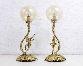 Paire de lampes Commedia Dell Arte en bronze et verre XXeme