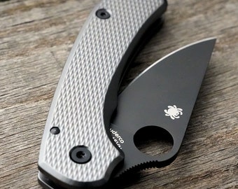 Limited Spyderco Para 3 Scales - Checker Milling - Shadow Chrome Anodized