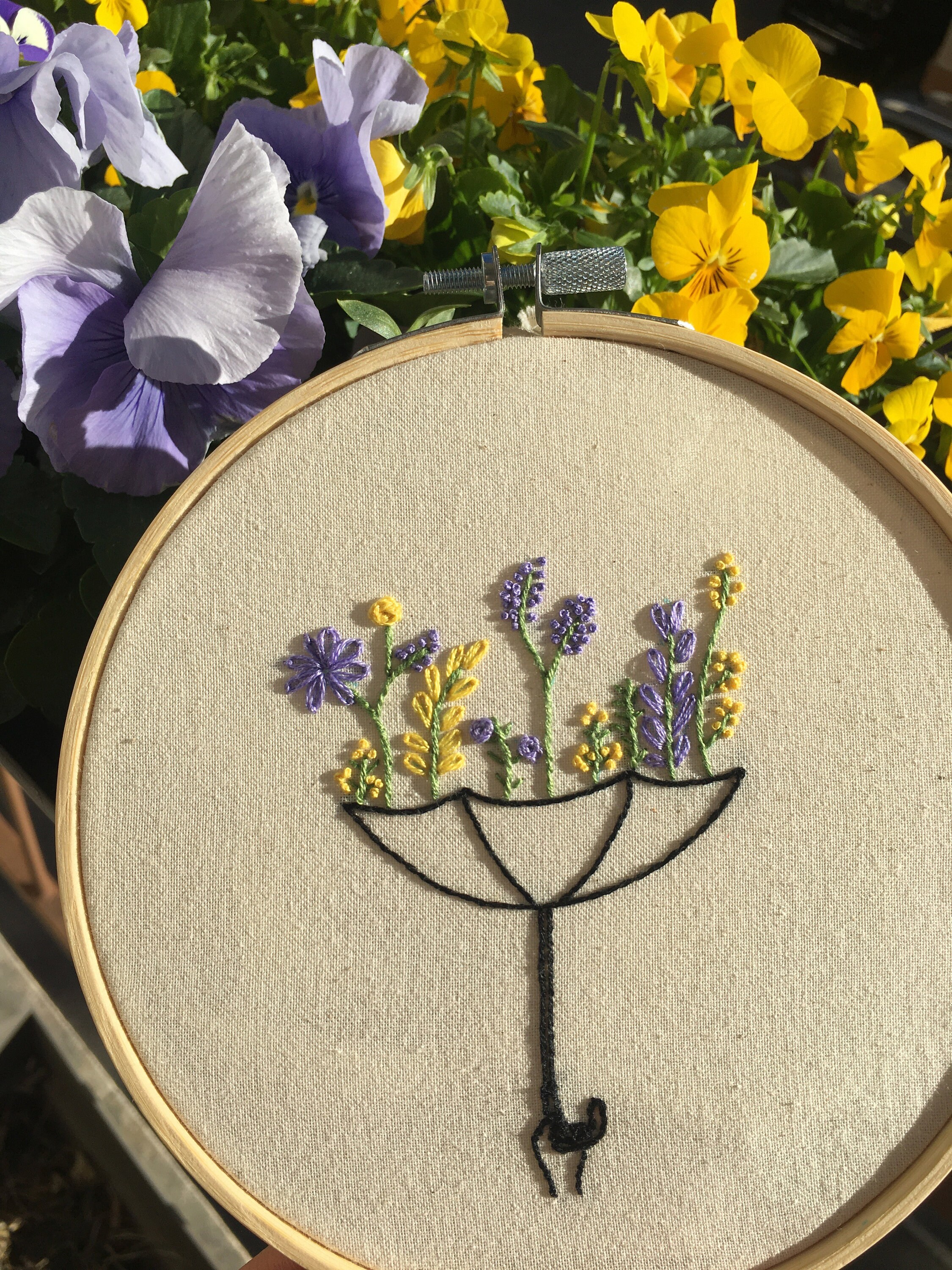 Tambour Décoration Brodé Main - No Rain No Flowers