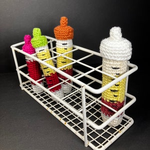 Blood tubes (EDTA, serum, citrate) crocheted from the laboratory