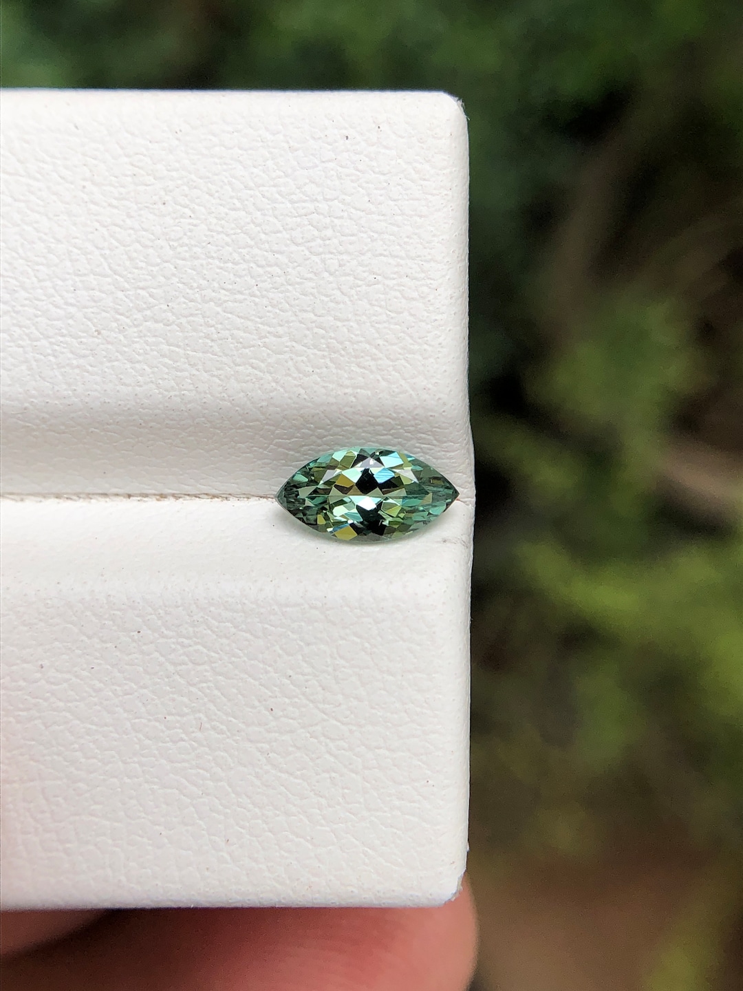 Tanzanite Naturelle Certifiée 0.93 Ct – Taille Ronde Portugaise, Non Chauffée